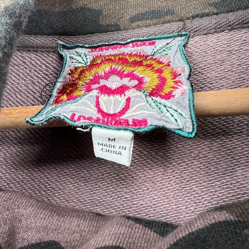 Johnny Was Embroidered Camo Sweatshirt‎ Womens Size M - Picture 7 of 11